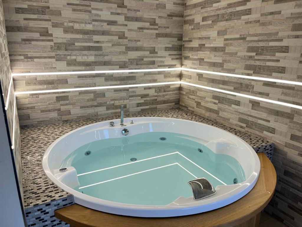 Agri-Resort Luxury Farm マリリアーノ エクステリア 写真